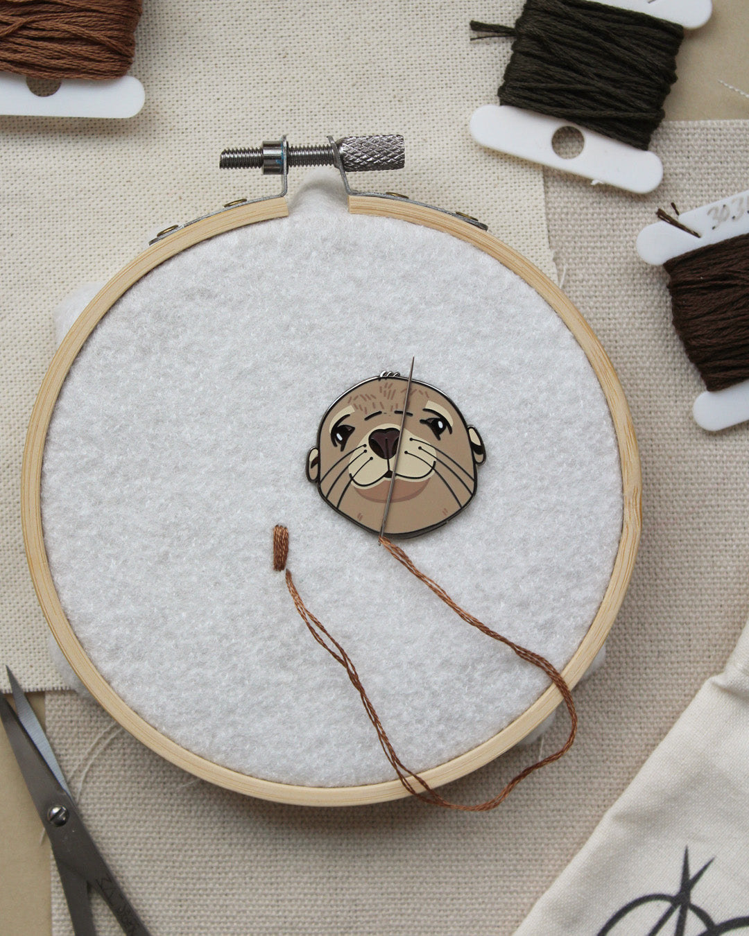 Sea Lion Magnetic Needle Minder Pin